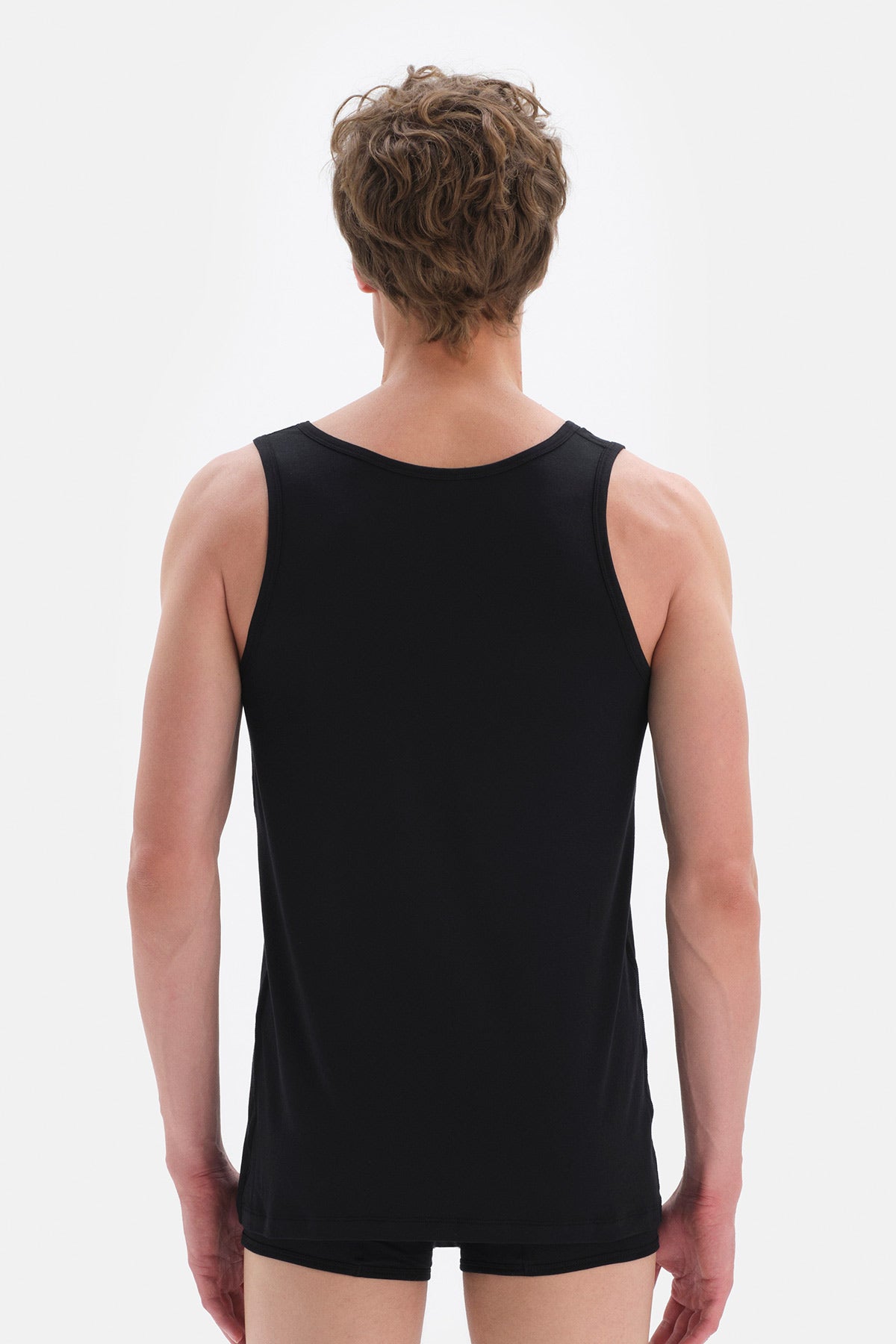 BLACK TANKTOP