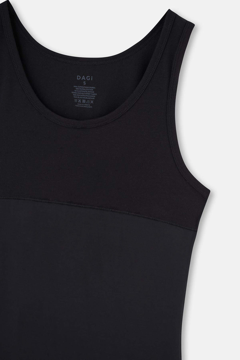 BLACK TANKTOP