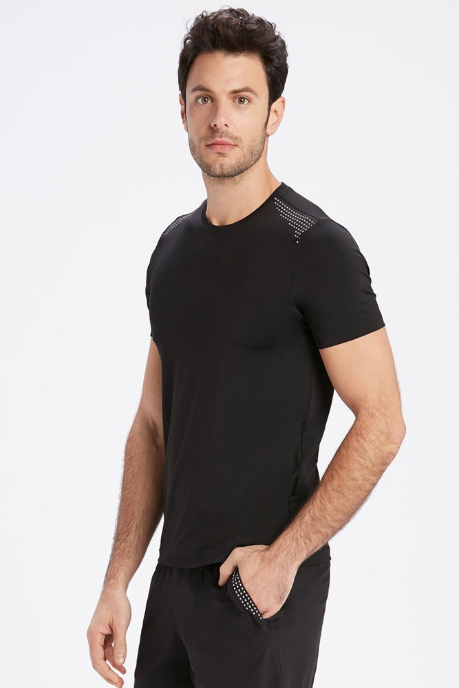 BLACK T-SHIRT