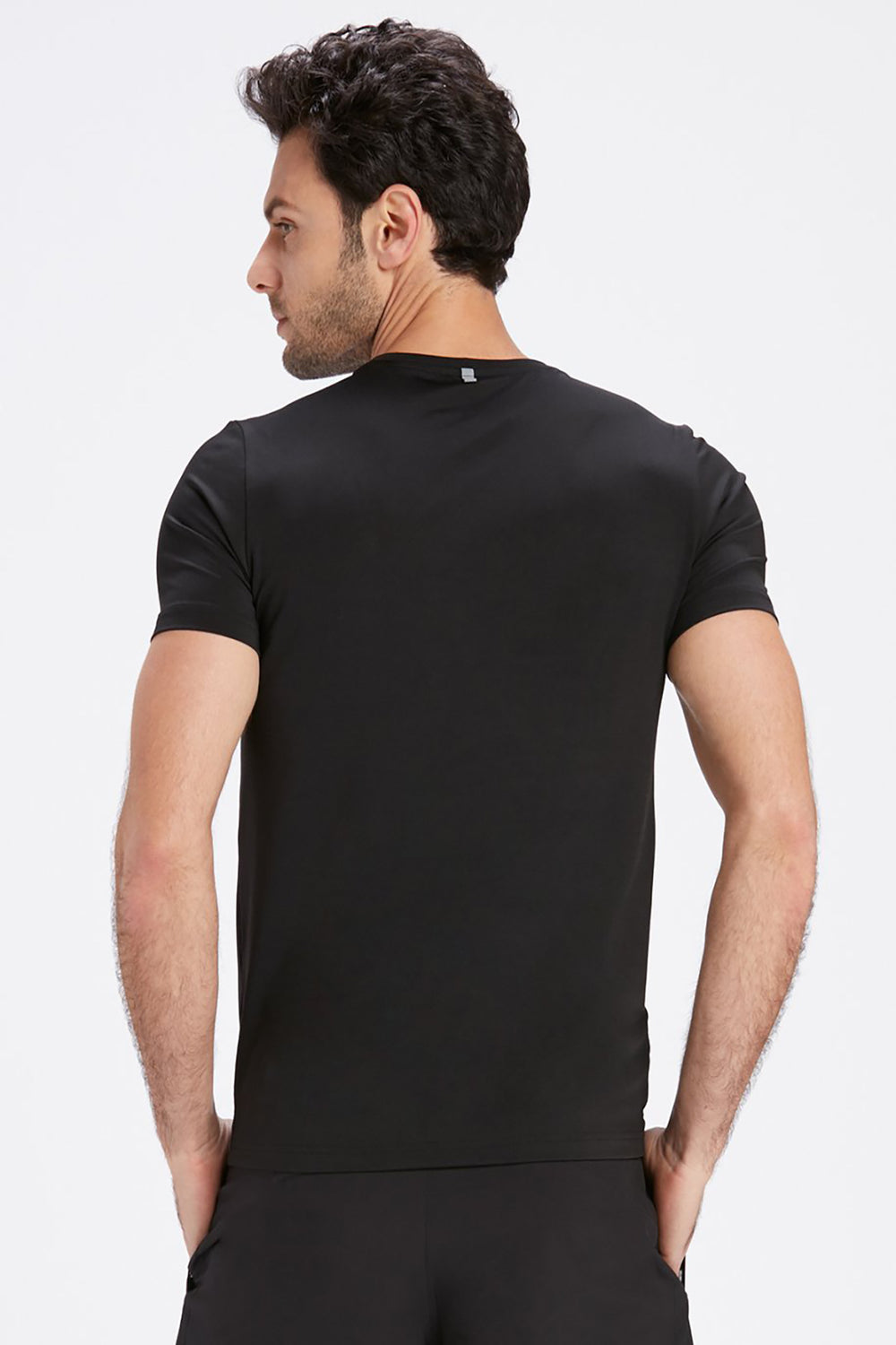 BLACK T-SHIRT