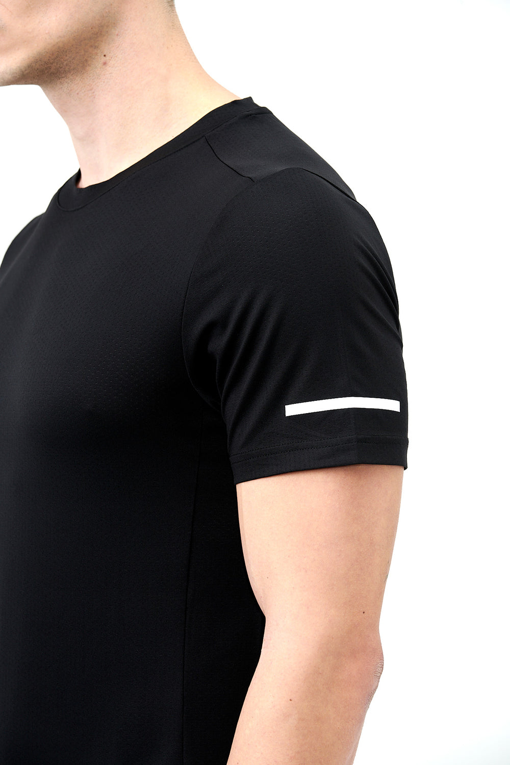 BLACK T-SHIRT